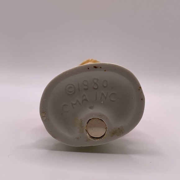 1980 VTG Verona Vergasi, CMA Figurines Girl with Flowers Pomander Bisque Ceramic - Picture 4 of 8